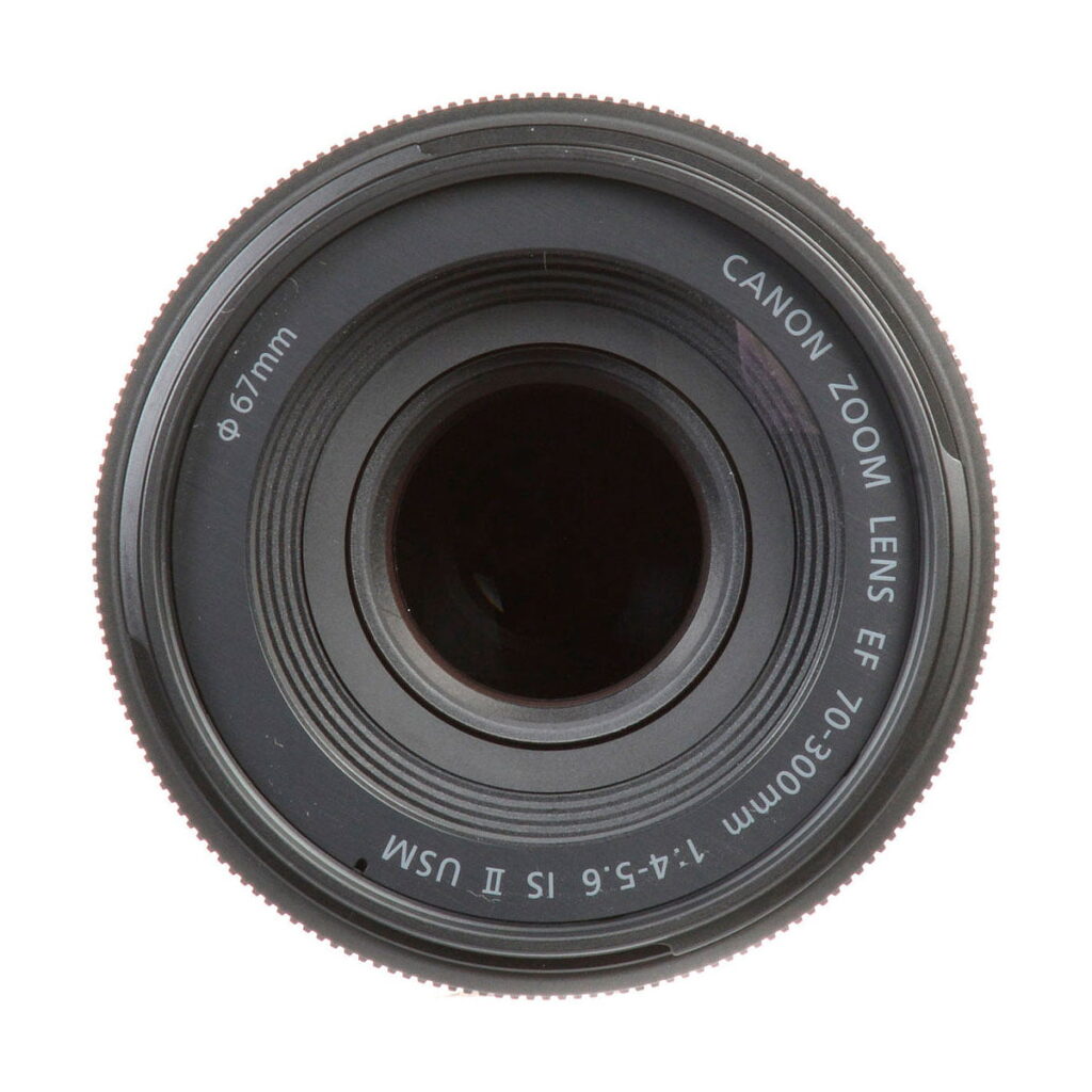 Canon_EF_70-300mm_f_4-5_6_IS_II_USM_005 A close-up of the Canon EF 70-300mm f/4-5.6 IS II USM lens from top to bottom clearly shows the glass, lens markings and the size of the 67mm filter element around the edge.