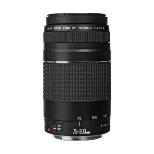 Canon_EF_75-300mm_f_4-5_6_III_002 Musta Canon EF 75-300mm f/4-5.6 III -objektiivi on pystyssä, ja siinä on kuvioitu kahva, zoomausalueen merkinnät ja automaattitarkennuksen/manuaalitarkennuksen kytkin.