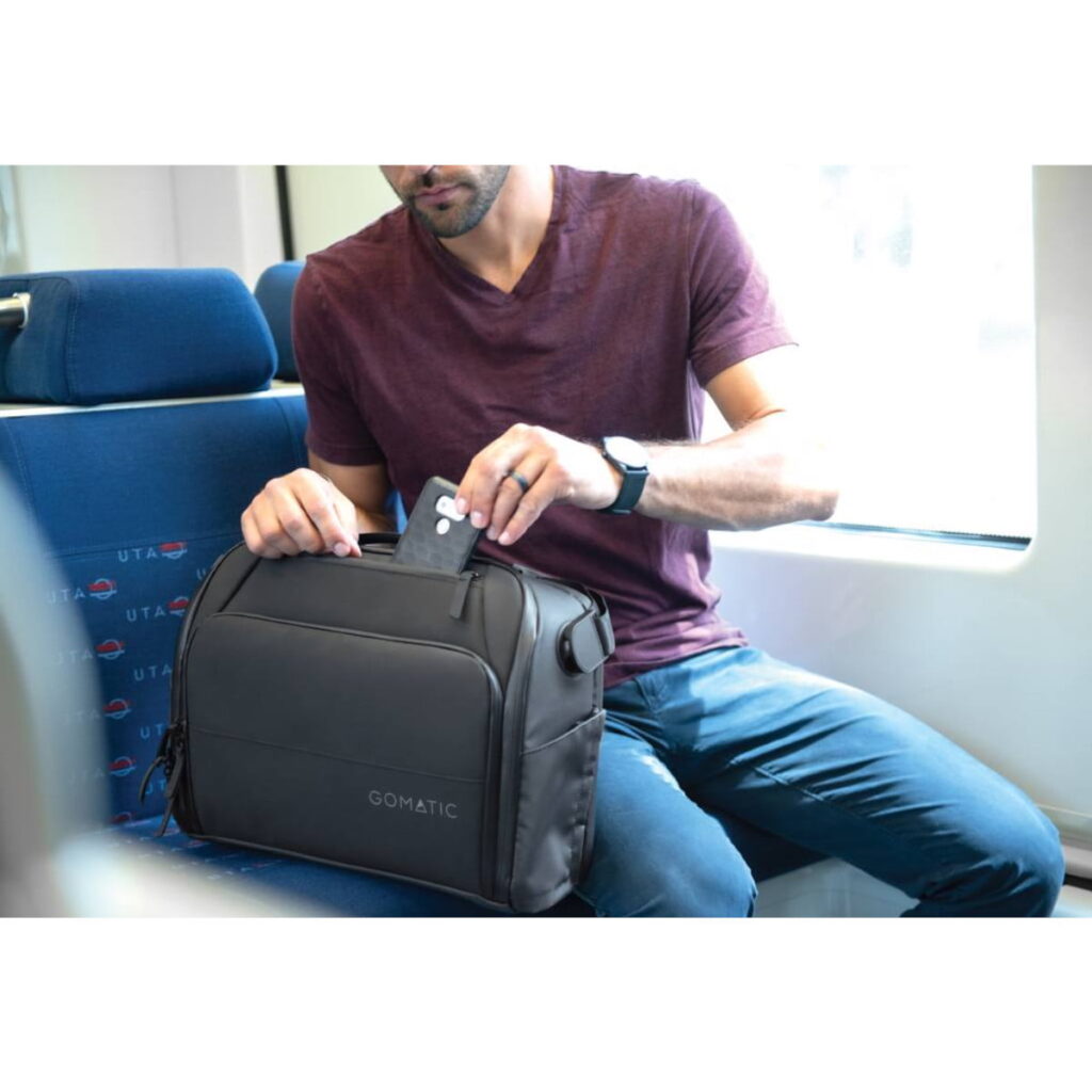 Gomatic Messenger Bag V2 Gomatic Messenger Bag V2