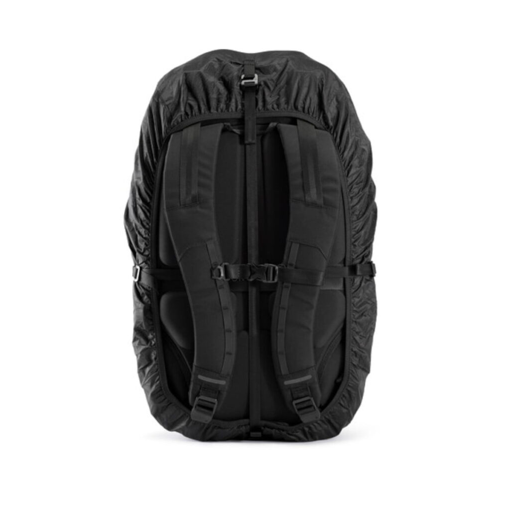 Gomatic Navigator Rain Cover Medium Black Gomatic Navigator Rain Cover Medium Black