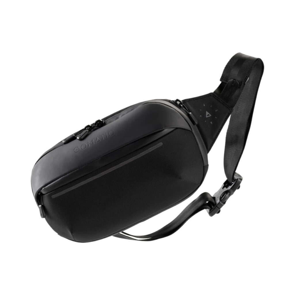 Gomatic Navigator Sling 1L Black Gomatic Navigator Sling 1L Black