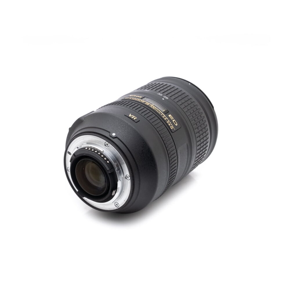nikon_28-300-3 Nikon AF-S Nikkor 28-300mm f/3.5-5.6 G ED VR - Käytetty