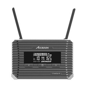 Accsoon_CineEye_2_002 Mustassa Accsoon CineEye 2 5GHz WiFi Transmission HDMI -langattomassa videolähettimessä on kaksi antennia, suorakulmainen kylkiluun muotoinen runko ja etunäyttö, jossa näkyvät tekniset tiedot ja asetukset.