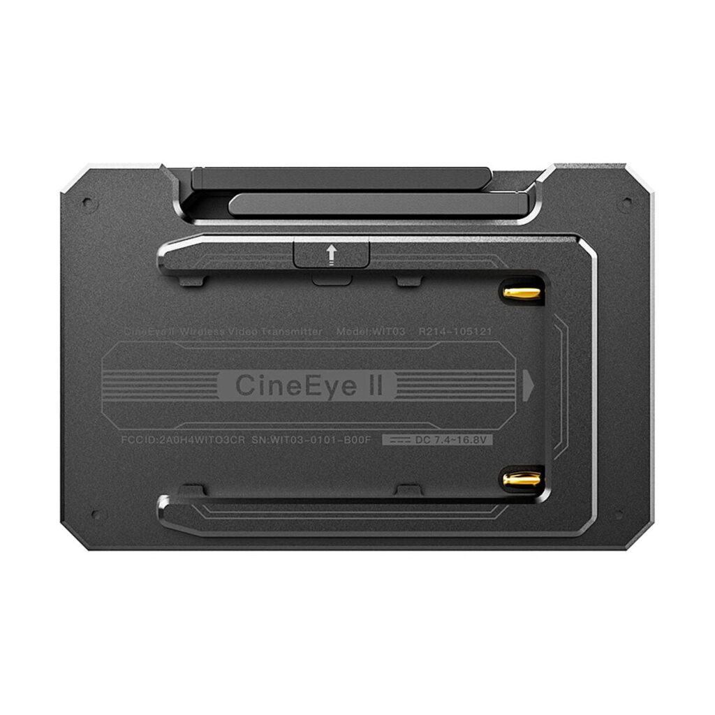 Accsoon_CineEye_2_003 Suorakulmainen musta Accsoon CineEye 2 5GHz WiFi Transmission HDMI langaton videolähetin, jossa on metallisia korostuksia, näkyviä portteja ja merkittyjä teknisiä yksityiskohtia sen pinnalla.