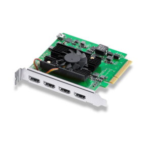 Blackmagic DeckLink Quad HDMI Recorder on pöytätietokoneen kortti, jossa on jäähdytystuuletin, vihreä piirilevy ja neljä HDMI-porttia hopeisessa kiinnikkeessä korkealaatuista videokuvausta varten.