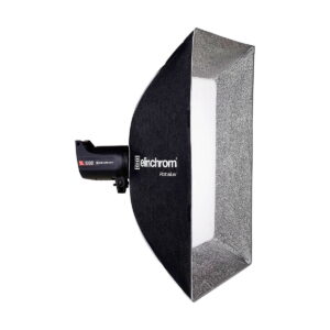 Elinchrom_Rotalux_Rectabox_90x110cm_003 Elinchrom Rotalux Rectabox 90 x 110cm, ammattimainen studiostroboskooppivalon muuntaja, jossa on pehmeä hopeinen sisus ja musta ulkokuori erinomaisen valokuvausvalaistuksen takaamiseksi.
