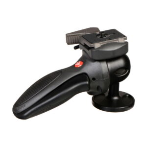 Manfrotto Joystick 324RC2 -kuulapää on musta, käsikäyttöinen jalustapää, jossa on kuvioitu kahva, pyöreä jalusta ja pikalukituslevy kameran helppoa kiinnittämistä varten.