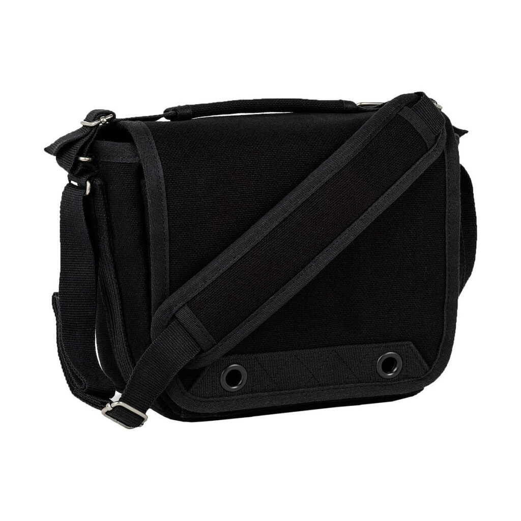 Think_Tank_Retrospective_4_V2_0-Musta_001 Think Tank Retrospective 4 V2.0 - Black is a black canvas messenger bag with a wide shoulder strap, metal flaps on the front flap and an adjustable buckle against a white background.