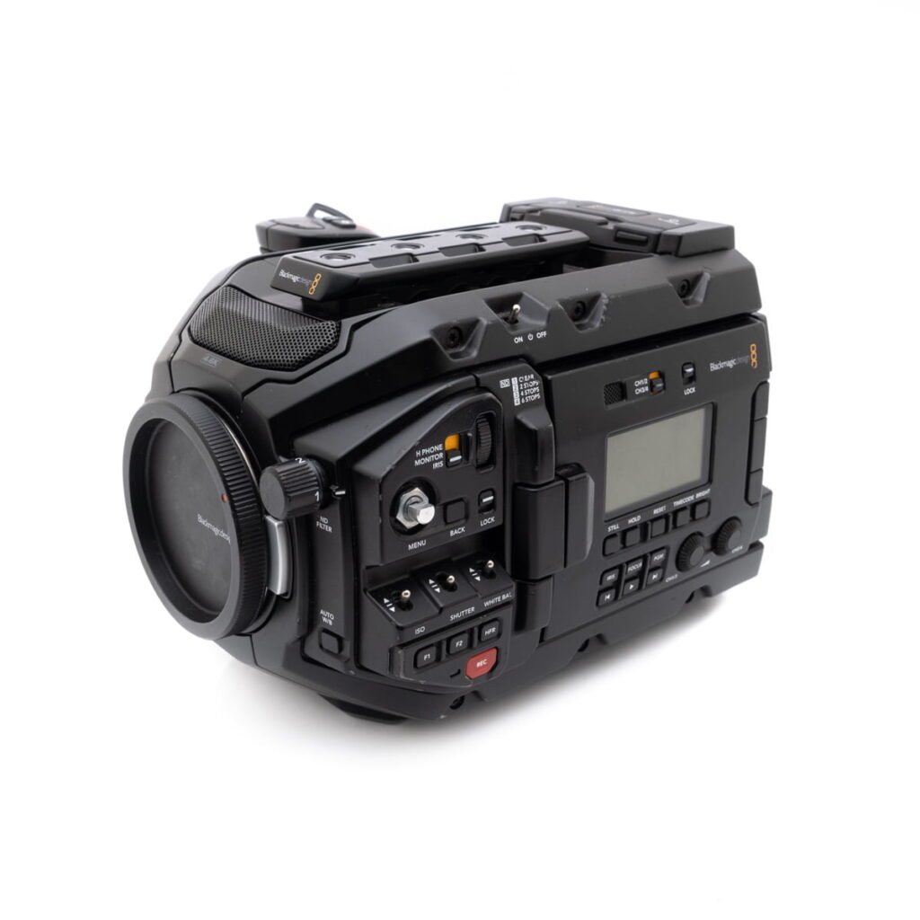 blackmagic_ursaminipro Blackmagic Ursa Mini Pro 4.6K G1 + shoulder rig - Käytetty