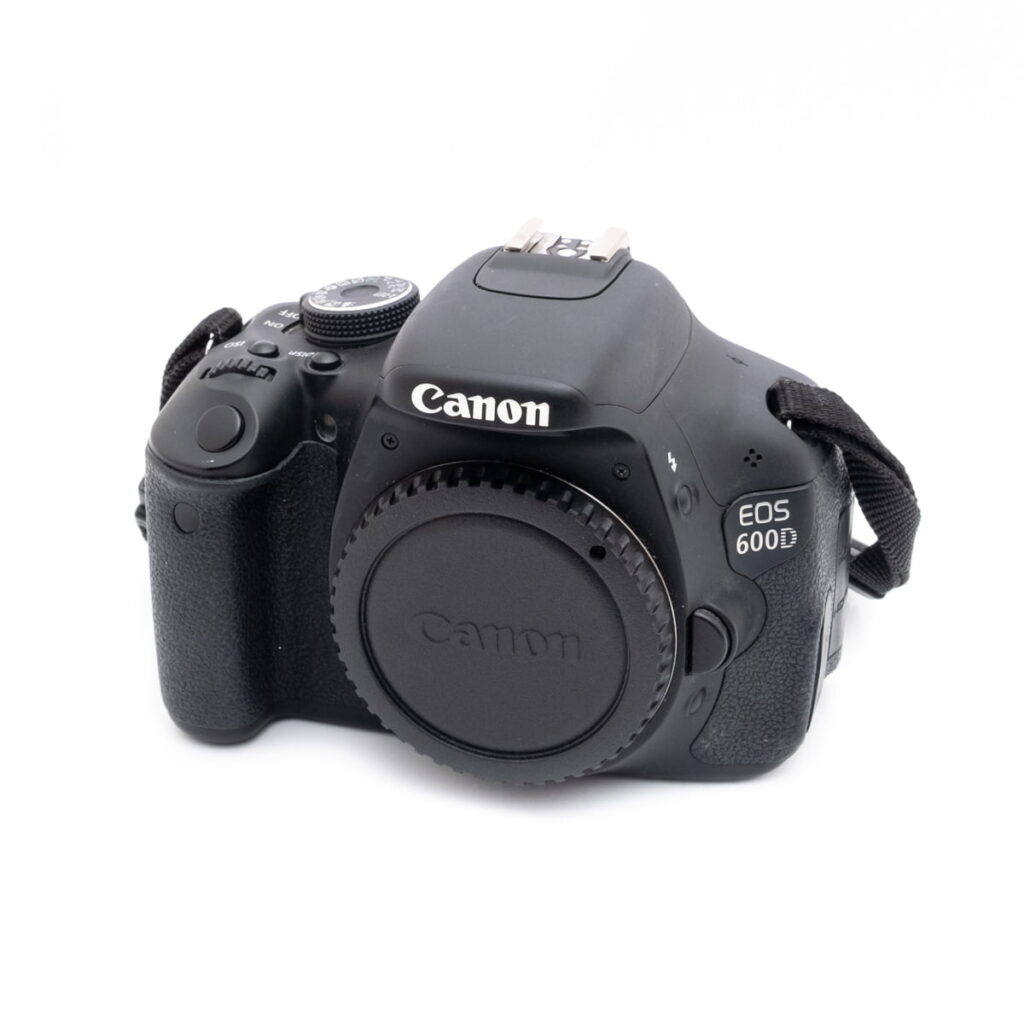 canon_600d Canon EOS 600D + 18-55mm IS - Käytetty