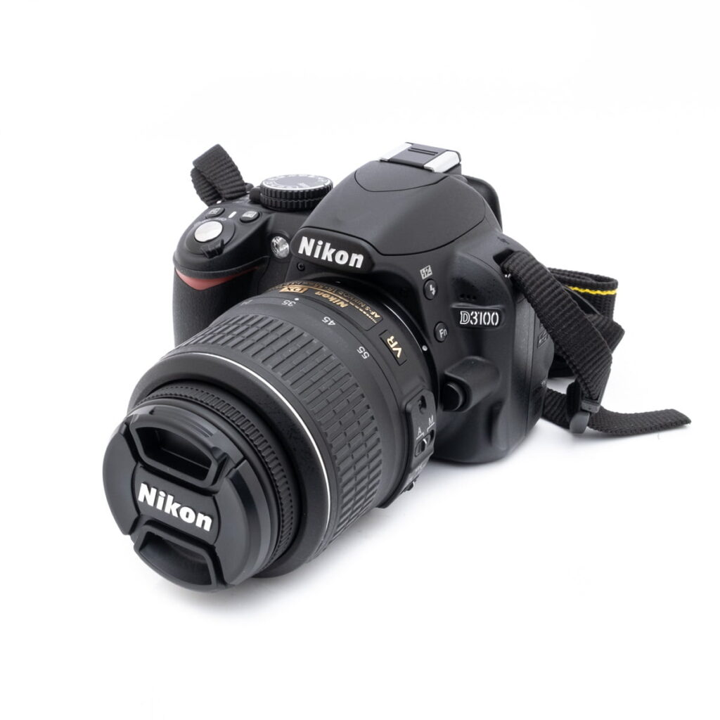 nikon_d3100 Nikon D3100 + 18-55mm (SC 800, Kunto K4.5) - Käytetty