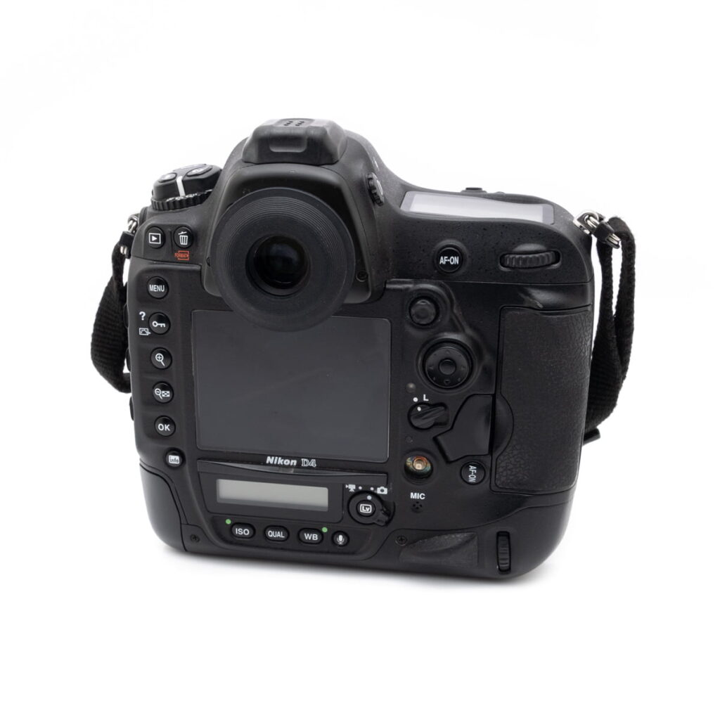 nikon_d4-2 Nikon D4 (SC 66000) - Käytetty