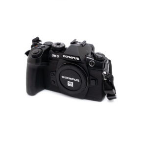 olympus_em1markii Olympus OM-D E-M1 Mark II (SC 700, Kunto K4.5)- Käytetty