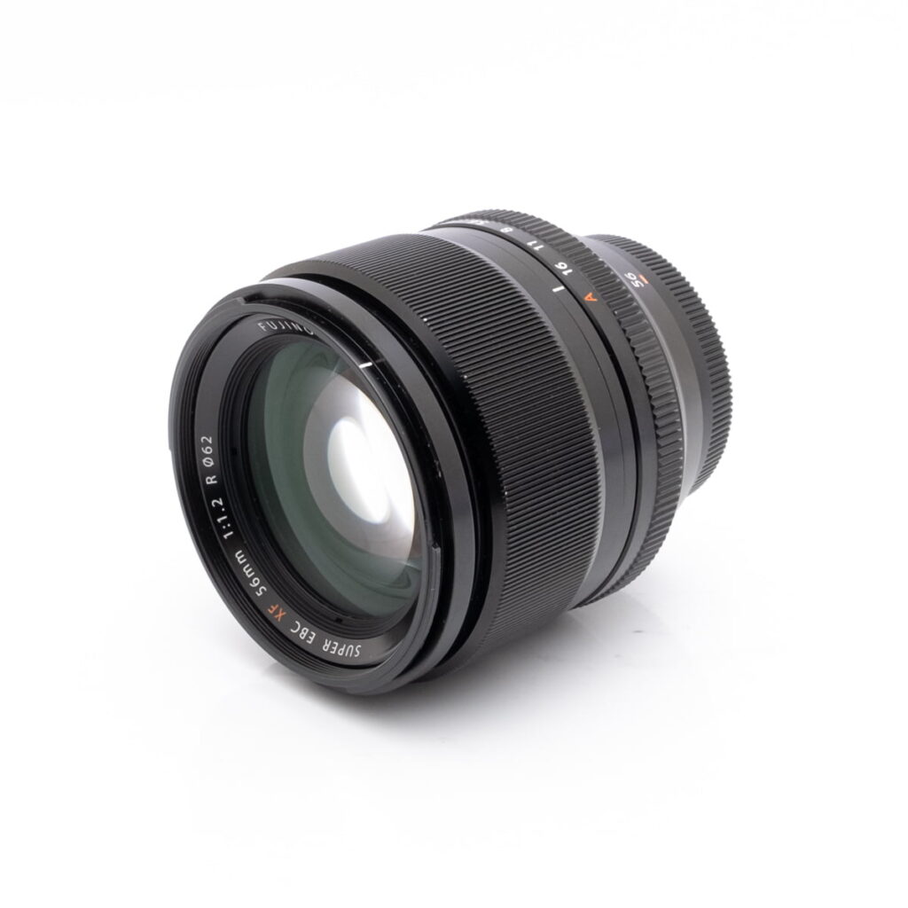 fuji_56-2 Fujifilm Fujinon XF 56mm f/1.2 R (sis.ALV24%) - Käytetty