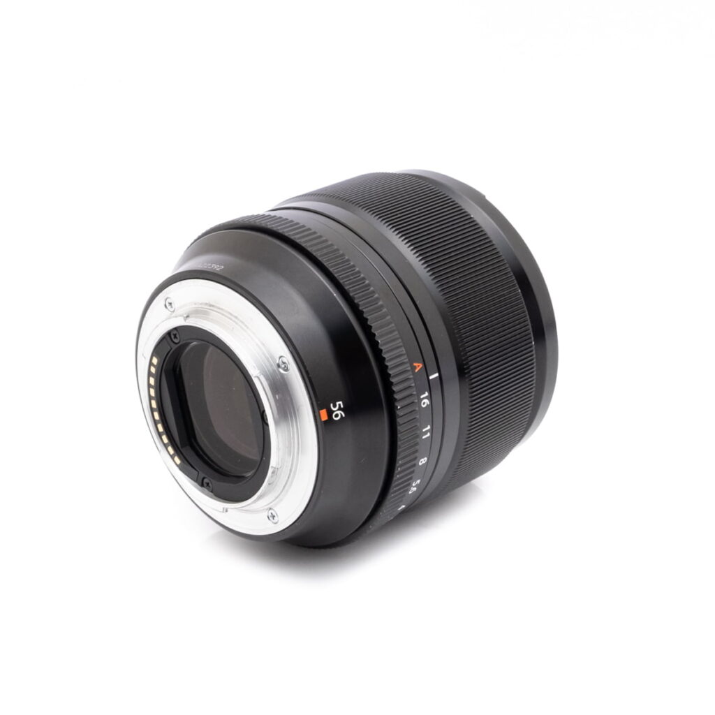 fuji_56-3 Fujifilm Fujinon XF 56mm f/1.2 R (sis.ALV24%) - Käytetty