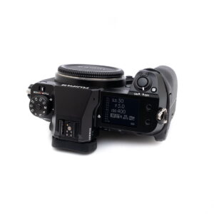 Fujifilm GFX 100S (Kunto K5, takuu 21kk)- Käytetty
