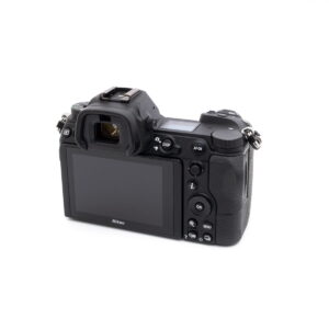 Nikon Z6 (SC 19500, Takuu 12kk) - Käytetty