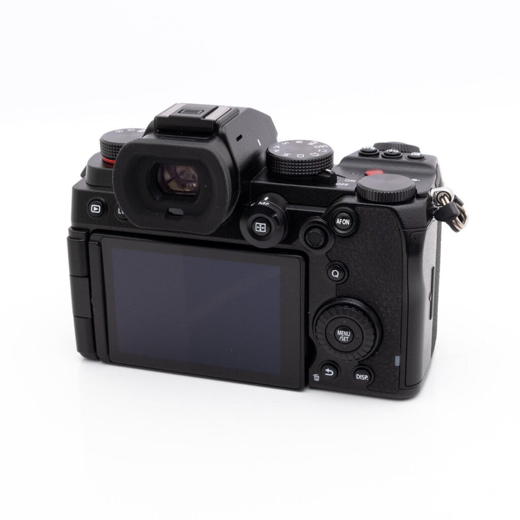 Panasonic Lumix DC-S5 (SC 1100, Kunto K4.5, sis.ALV24%) - Käytetty