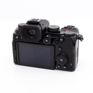 Panasonic Lumix DC-S5 (SC 1100, Kunto K4.5, sis.ALV24%) - Käytetty