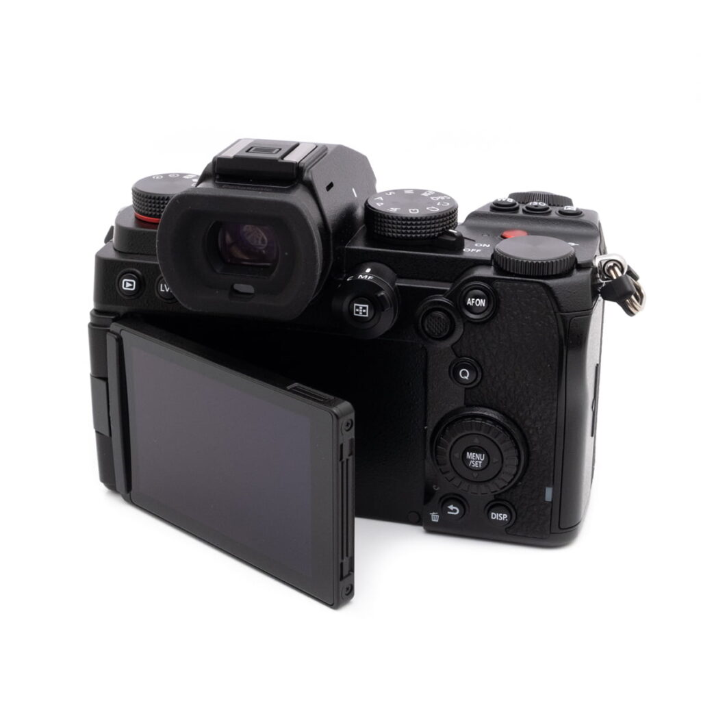 Panasonic Lumix DC-S5 (SC 1100, Kunto K4.5, sis.ALV24%) - Käytetty