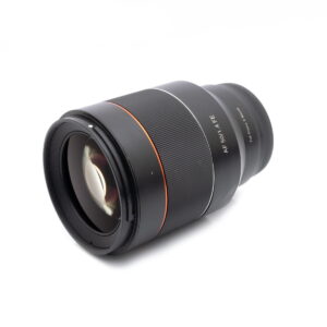 samyang_50-2 Samyang AF 50mm f/1.4 Sony FE - Käytetty