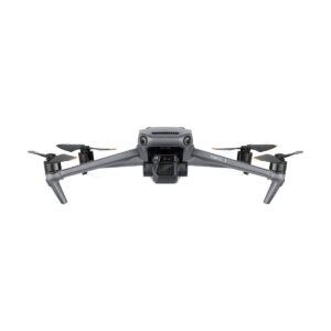 DJI_Mavic_3_Fly_More_Combo_006 DJI Mavic 3 Fly More Combo -lennokki, jossa on harmaa, tyylikäs ja kompakti muotoilu, neljä potkuria ja etukamera, näkyy valkoista taustaa vasten.