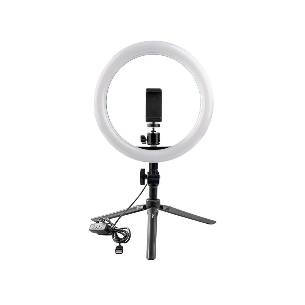 Dörr_VL-26_Vlogging_Kit_002 Dörr VL-26 Bi-Color Rengasvalo Vlogging Kit sisältää rengasvalon, jossa on keskeinen älypuhelimen pidike, joka on asennettu jalustalle ja yhdistetty kaapelilla. Asetelma näkyy tavallista valkoista taustaa vasten.