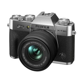 Fujifilm X-T30 II + Fujinon XC 15-45mm f/3.5-5.6 – Hopea Fujifilm järjestelmäkamerat