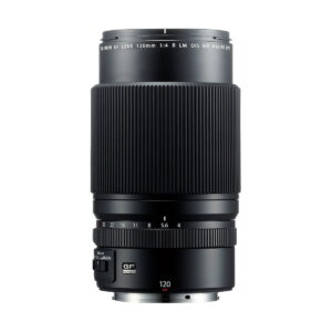 Musta Fujifilm Fujinon GF 120mm f/4 Macro R LM OIS WR -objektiivi, jossa on kuvioitu tarkennusrengas ja merkitty valkoiset merkinnät valkoisella pohjalla.