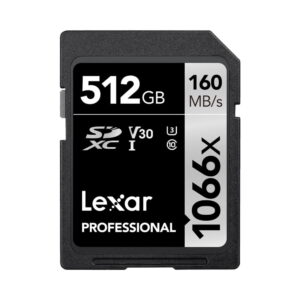 Lexar-Pro-1066x-U3-UHS-II-R160-W120-512GB-3 Lexar Pro 1066x U3 UHS-I R160/W120 512GB -muistikortti tarjoaa 512 Gt tallennustilaa, jopa 160 Mt/s lukunopeuden, V30-, UHS-I- ja U3-luokituksen. Kortissa on musta muotoilu valkoisella ja hopeisella merkinnällä.