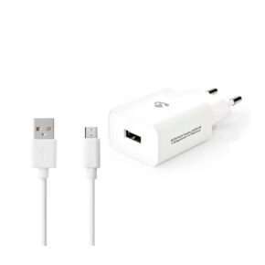 Nedis_Seinälaturi_1-Ulostulo_Micro-USB_001 Nedis Seinälaturi 1-Ulostulo 2.1A - Micro-USB on valkoinen seinälaturi, jossa on kaksi pyöreää eurooppalaista piikkiä, USB-portti ja irrotettava USB-mikro-USB-kaapeli. Molemmat kohteet näkyvät valkoisella pohjalla.
