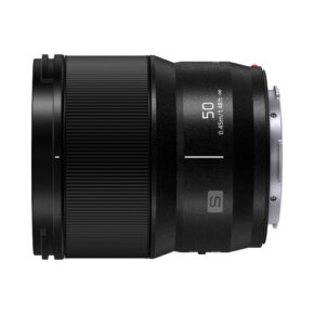 Panasonic-Lumix-S-lens-50mm-F18-04 The Panasonic Lumix S 50mm F/1.8 lens is shown in the side profile on a white background, with the number 50, focus distance markings and the lens mount visible on the right.