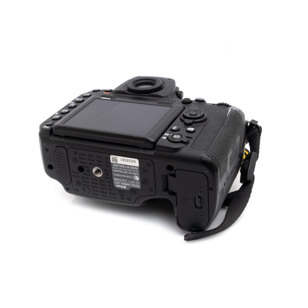 nikon_d850-5 Nikon D850 (SC 25000, sis.ALV24%) - Käytetty