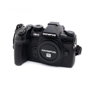 olympus_em1ii Olympus OM-D E-M1 Mark II (SC 2500) - Käytetty