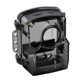 Brinno ATH1000 Waterproof Housing on läpinäkyvä musta muovinen kamerakotelo, jossa on suuri pyöreä linssiaukko, sivusaranat ja kaksi pyöreää painiketta päällä.
