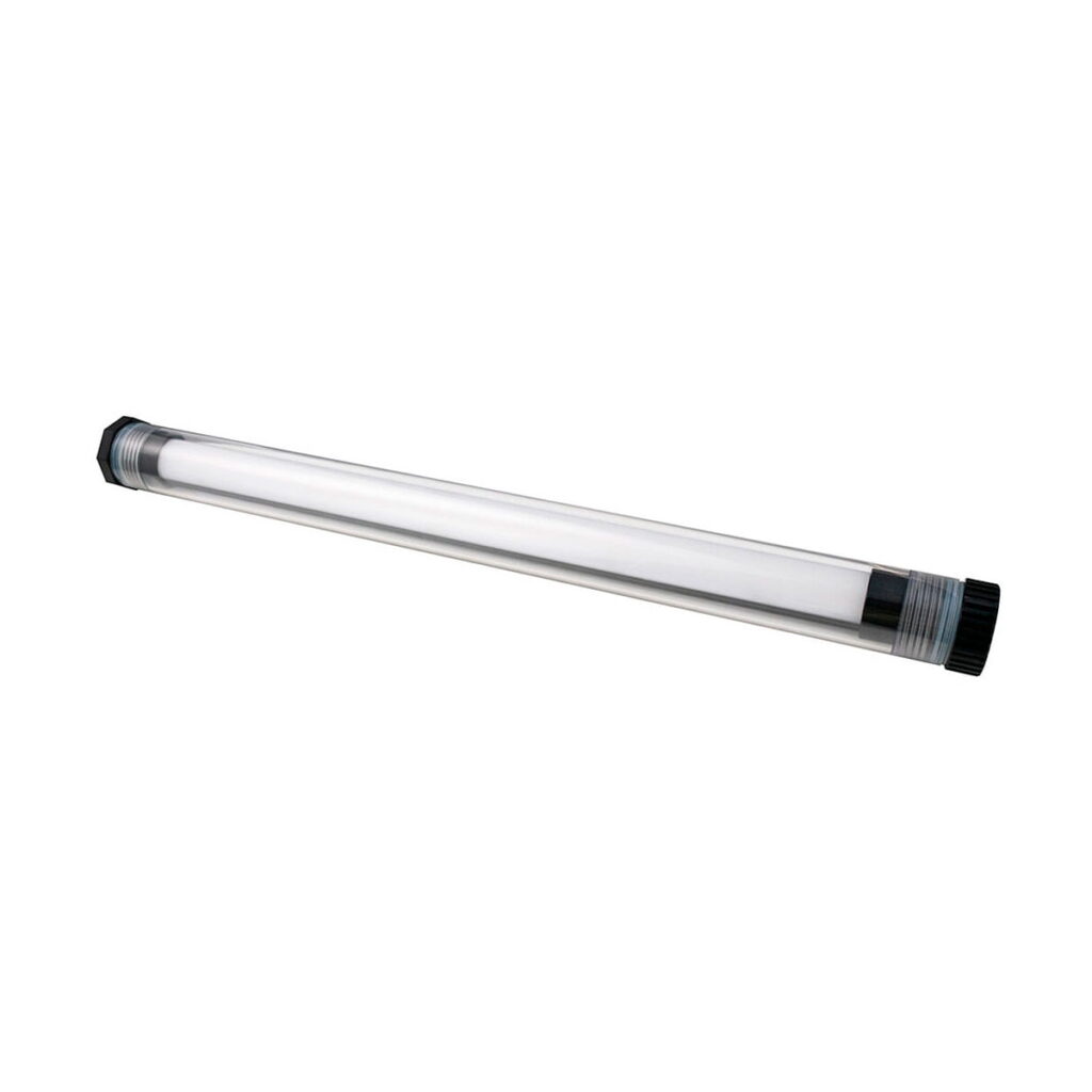 NANLITE_Waterproof_Tube_for_PavoTube_II_15X_002 NANLITE Waterproof Tube for PavoTube II 15X on kirkas lieriömäinen LED-putki, jossa on mustat päätykappaleet ja joka on suunniteltu teollisuus- tai hyötyvalaistukseen valkoista taustaa vasten.
