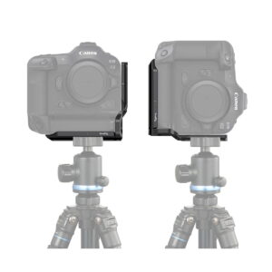 SmallRig_3628_L-Bracket_for_Canon_EOS_R3_3628_005 Kaksi Canon EOS R3 -kameraa kiinnitettynä jalustoille SmallRig 3628 L-telineillä, kuvattu takaa ja sivulta. Kamerat ja jalustat ovat puoliksi läpinäkyviä, jotta mustan SmallRig 3628 L-telineen sijainti ja muotoilu tulevat esiin.