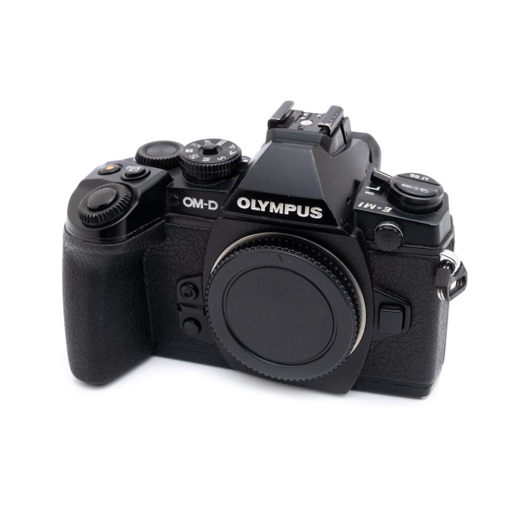 olympus_em1 Olympus OM-D E-M1 (SC 40700) - Käytetty