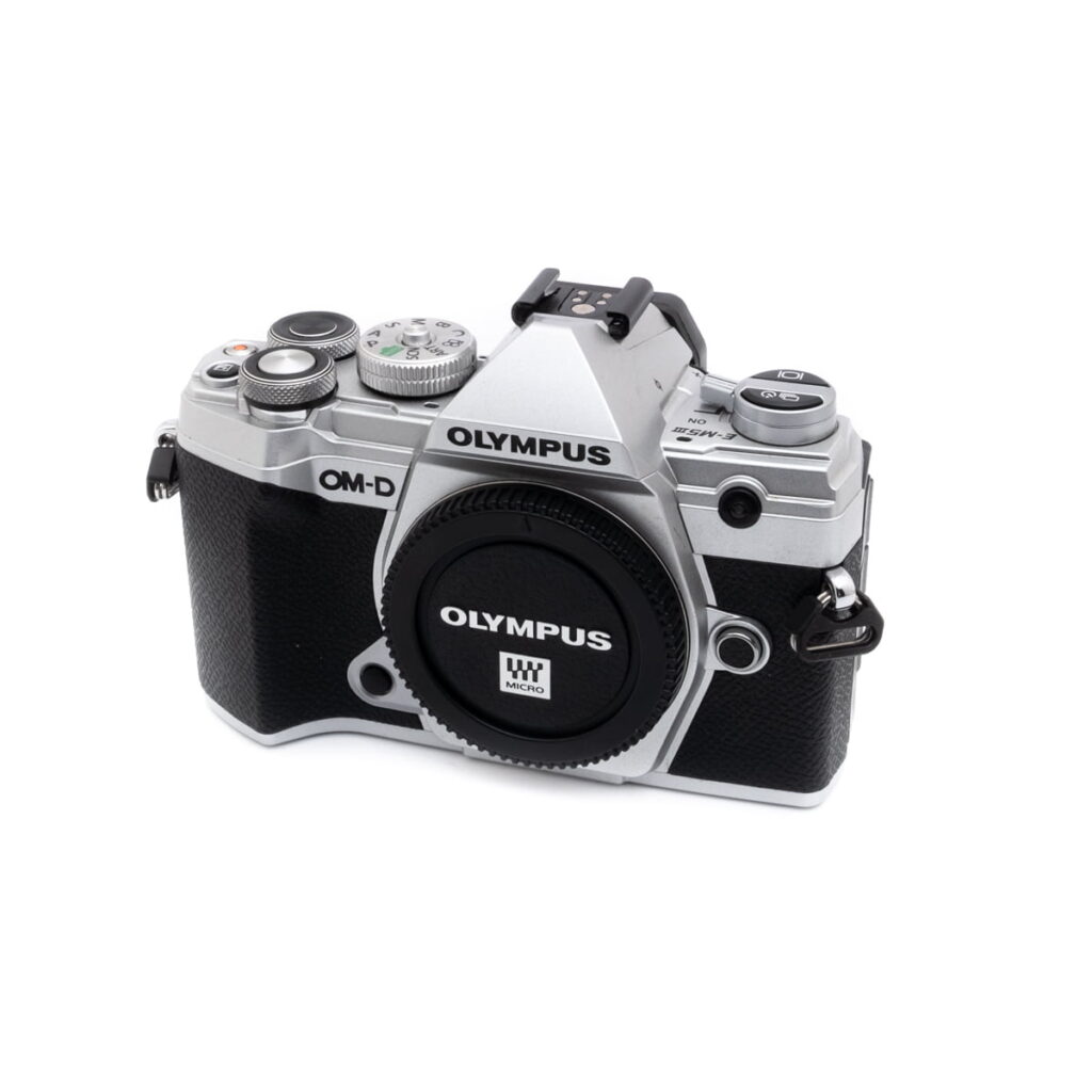 olympus_m5iii Olympus OM-D E-M5 Mark II (SC 1200) - Käytetty