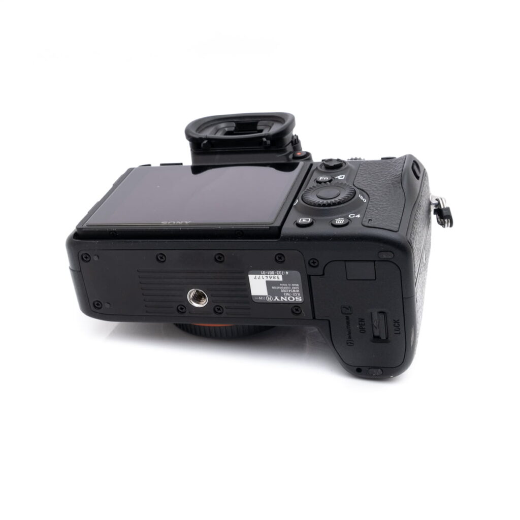 sony_a7iii_2-4 Sony A7 III (SC 20000, sis.ALV24%) – Käytetty
