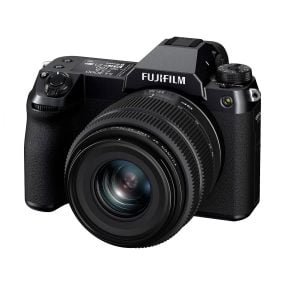 Fujifilm GFX 50S II + Fujinon GF 35-70mm f/4.5-5.6 WR – 400€ alennus Fujifilm järjestelmäkamerat 2