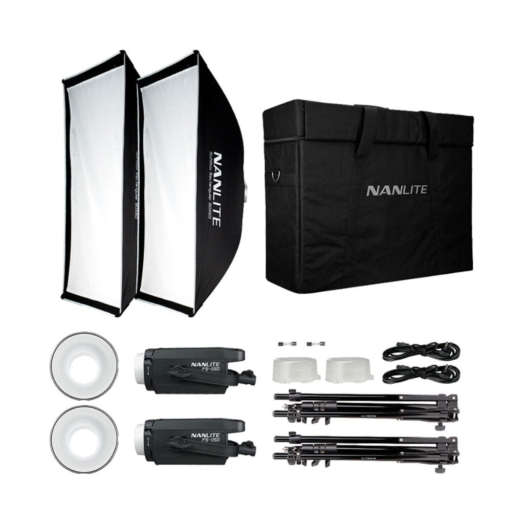 Nanlite_FS-150_LED_2_lightt_With_Stand_003 NANLITE FS-150 LED 2 Valon Kitti Jalustoissa on kaksi softboxia, valaisimet, heijastimet, jalustat, virtajohdot, diffuusorit ja musta Nanlite-kantolaukku valkoisella pohjalla.