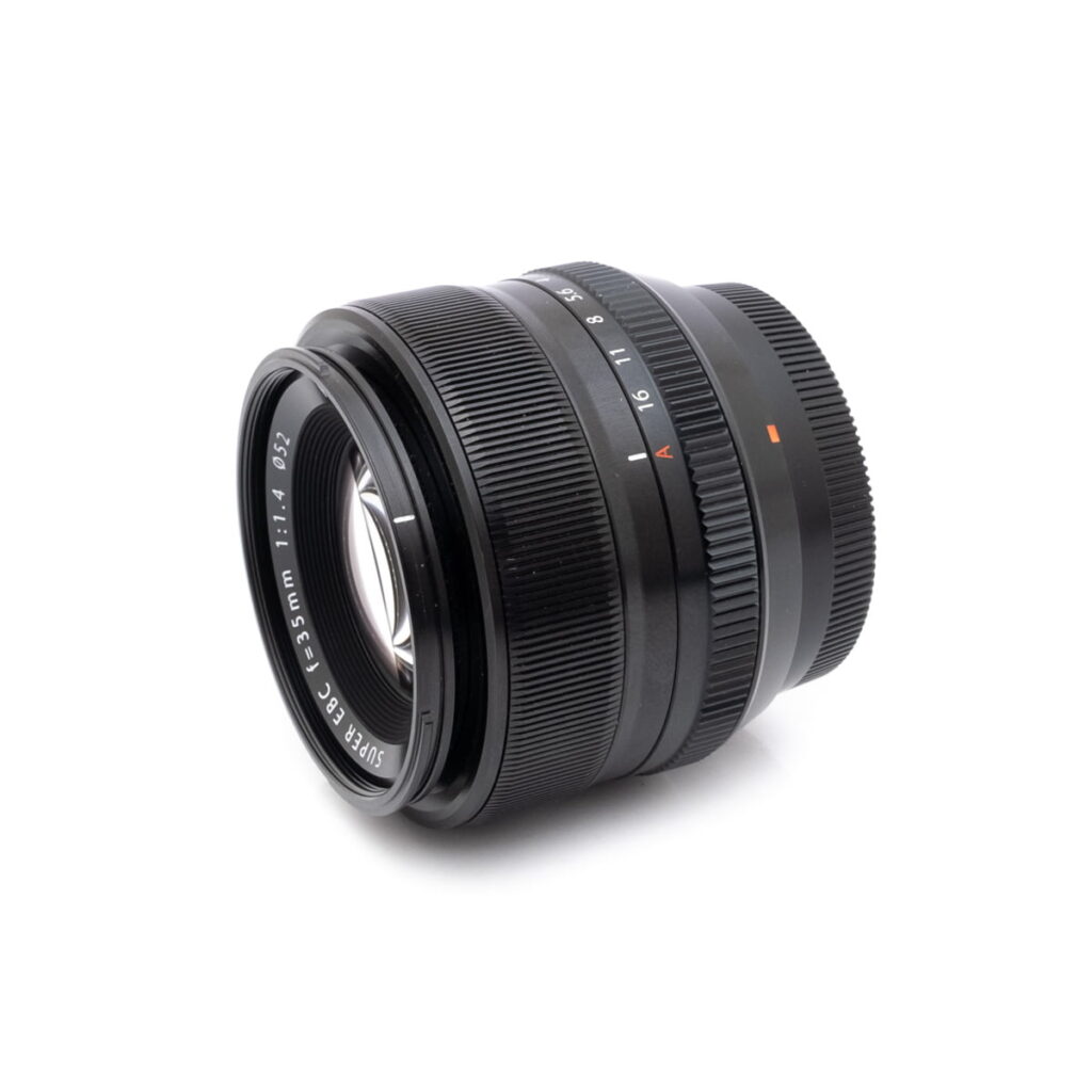 fuji_35-2 Fujifilm Fujinon XF 35mm f/1.4 R (sis.ALV24%) - Käytetty