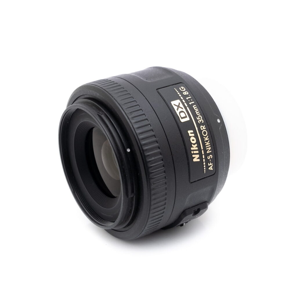nikon_35-2 Nikon AF-S Nikkor 35mm f/1.8 G DX - Käytetty
