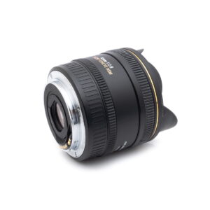 sigma_10-3 Sigma 10mm f/2.8 DC Fisheye Canon EF-S - Käytetty