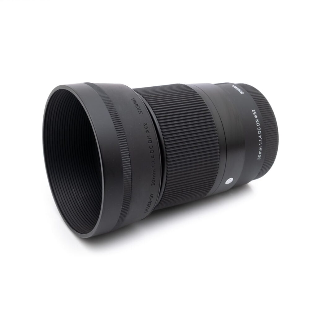 sigma_30 Sigma 30mm f/1.4 DC DN C Sony E - Käytetty