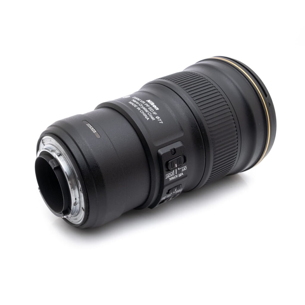 nikon_300-3 Nikon AF-S Nikkor 300mm f/4 E PF ED VR - Käytetty