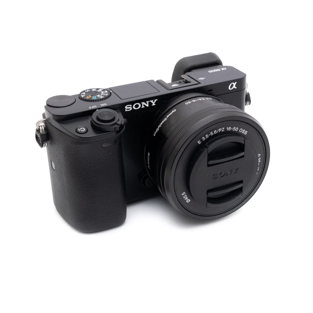 sony_6000 Sony A6000 (+16-50mm, SC 17500) - Käytetty