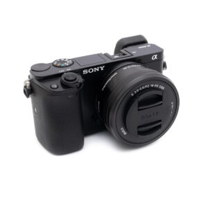sony_6000 Sony A6000 (+16-50mm, SC 17500) - Käytetty