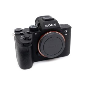 Sony A7 III (Kunto K4.5, Takuu 6kk) – Käytetty Käytetyt kamerat